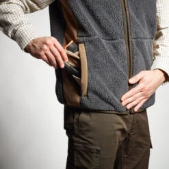 GILET POLAIRE SANS MANCHES MOUTONNE 500 GRIS -Magasin D'Équipement De Chasse gilet polaire sans manches moutonne 500 gris 6